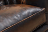 Chesterfield Sofa aus Leder mit Holzbeinen | Modell GYMA G